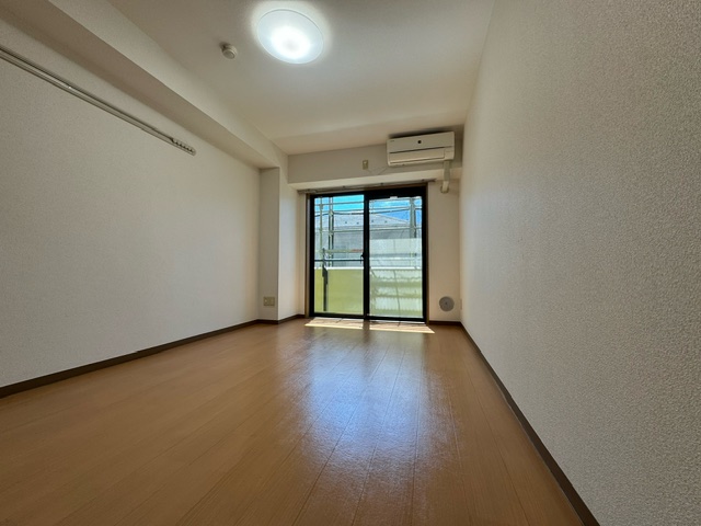 居室・リビング　別号室の参考写真です