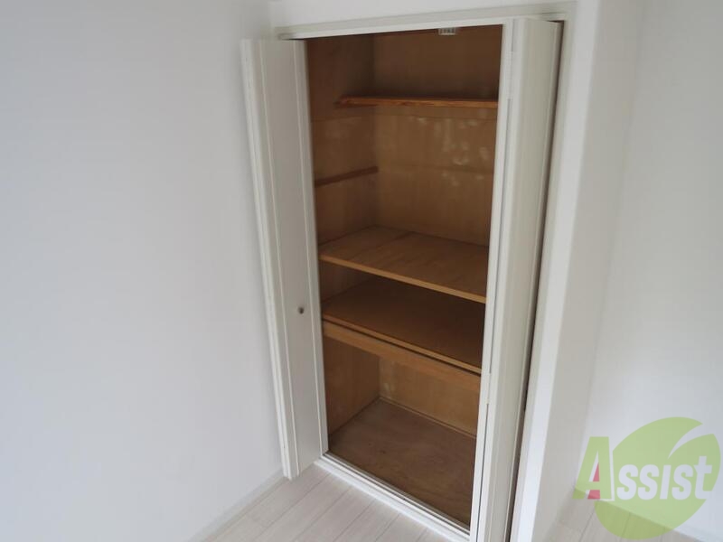 収納　ちょっとした隙間も無駄にはしません、収納に変身