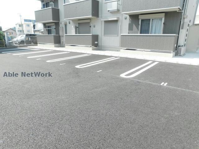 駐車場　駐車場