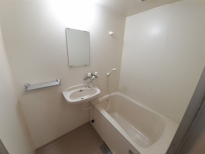 バス・シャワールーム　図面と現状に相違がある場合には現状を優先