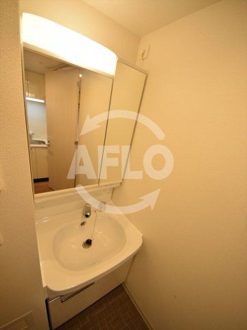 洗面設備　プレサンス天王寺シエロ　独立洗面台