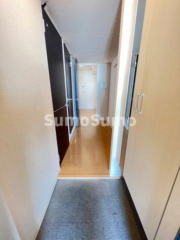 玄関　収納もある玄関です