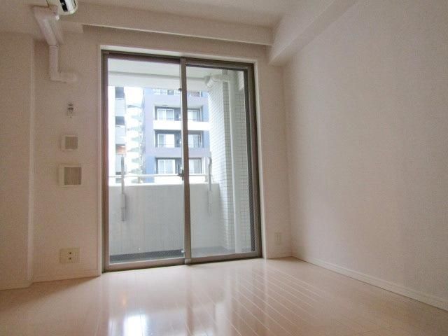 居室・リビング　★明るい洋室★