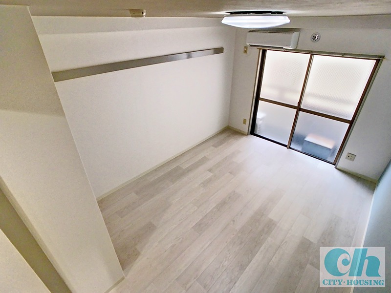 居室・リビング　約7帖の室内！