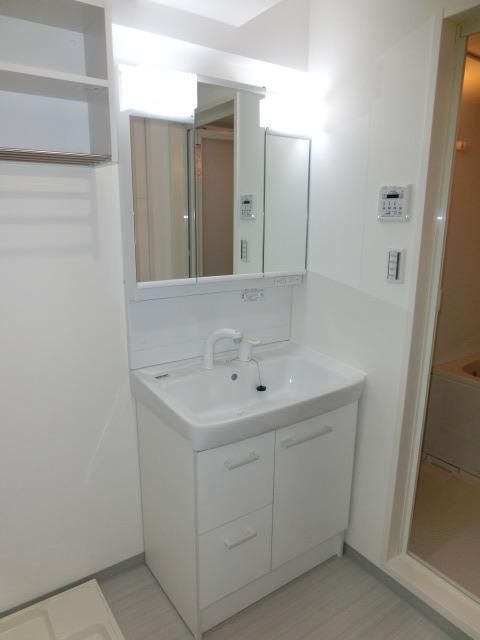 洗面設備　嬉しい独立洗面台