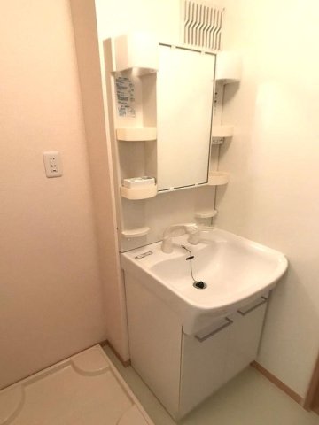 洗面設備　洗髪洗面化粧台