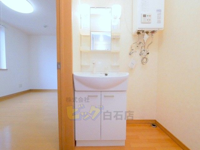 洗面設備　シャンプードレッサー完備♪