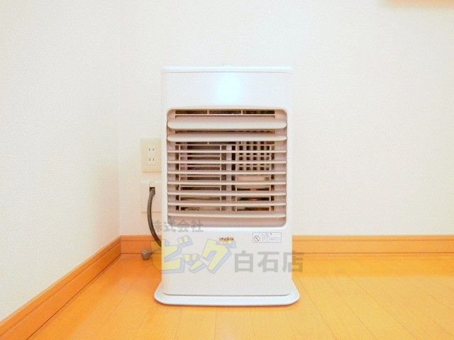 その他設備　経済的で暖かい灯油ストーブ付きです♪