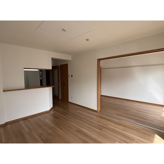 居室・リビング　ＬＤＫ１２．８帖　※イメージ