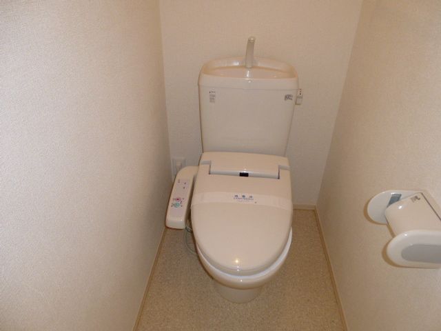 トイレ　シャワー付きトイレ