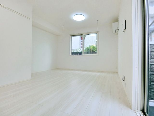 居室・リビング　☆広々とした洋室☆