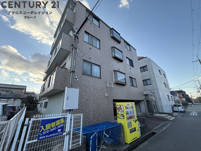 建物外観　敷地内に駐車場あります！