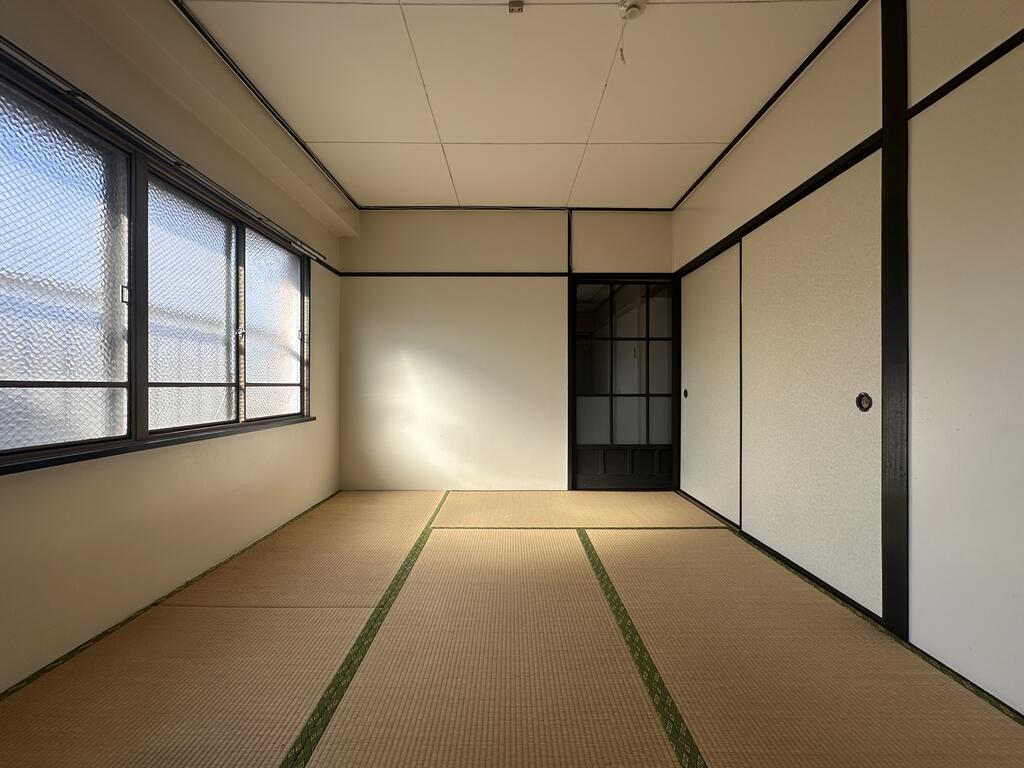 富士ビルの居間写真