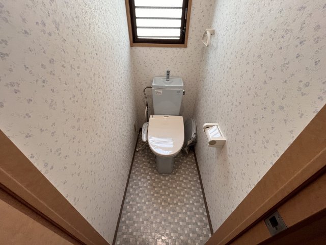 トイレ　落ち着いたトイレです