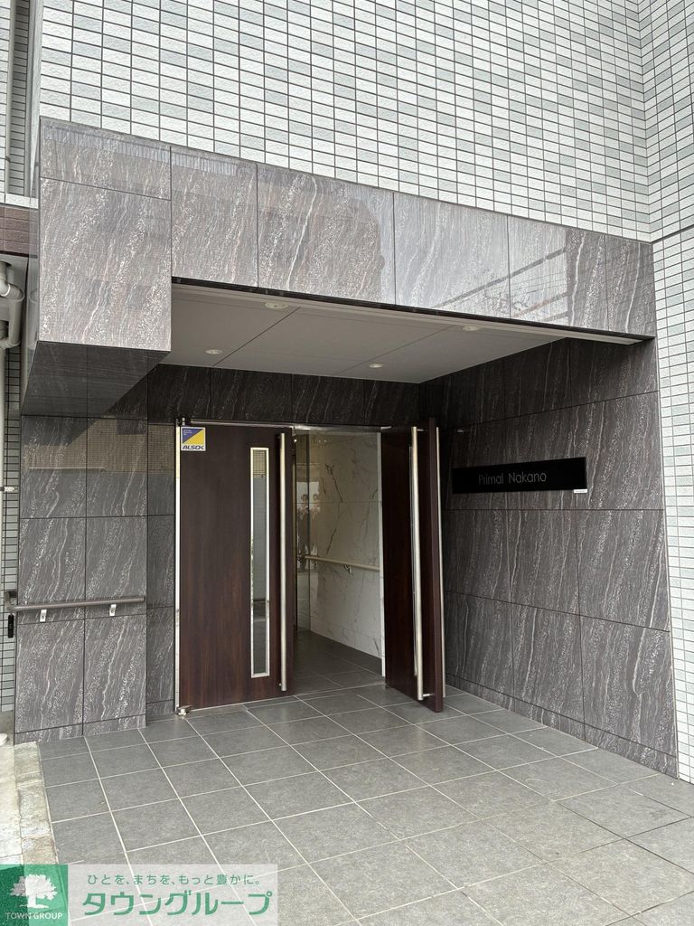 エントランス　庭