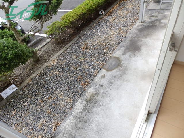 バルコニー　同タイプ部屋写真です。