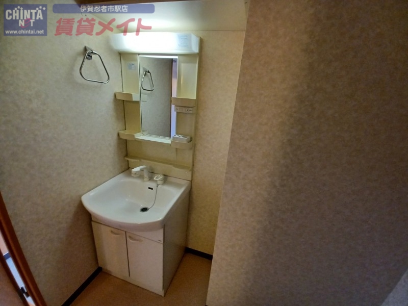 洗面設備　別部屋参考写真となります。