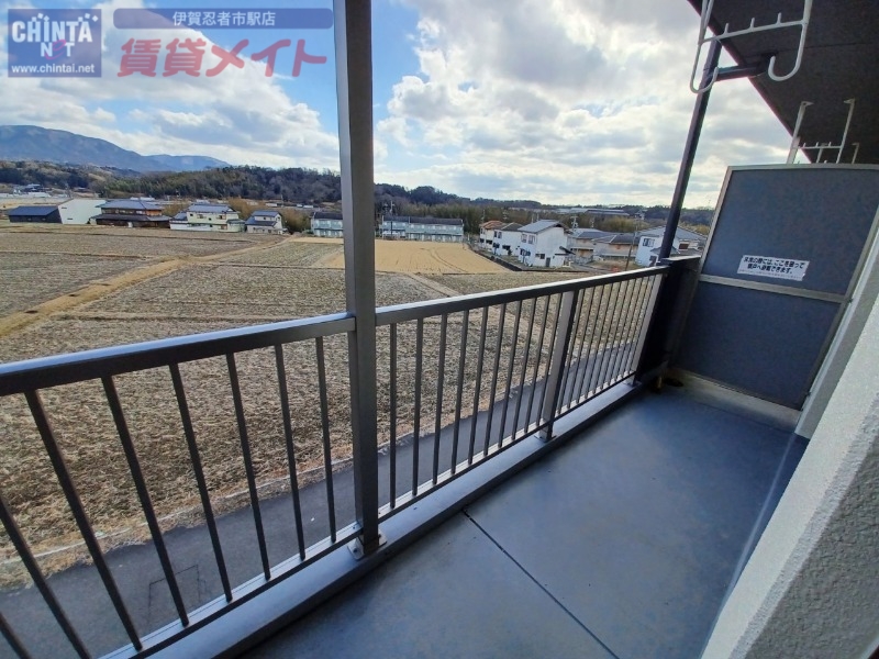 バルコニー　別部屋参考写真となります。