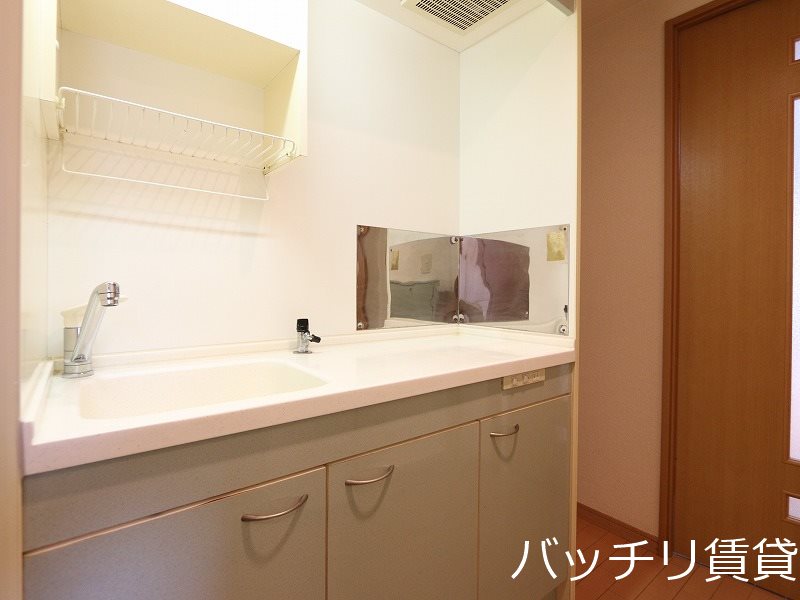 キッチン　同型タイプの為、現状を優先いたします