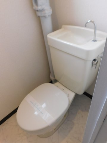 トイレ　※写真は１０６号室です