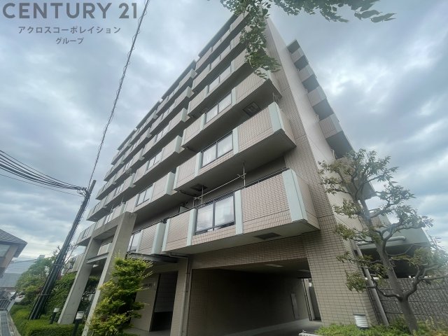 建物外観　防犯カメラ付きで安心です！
