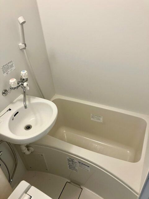 バス・シャワールーム　※全て別号室のお写真。内装等参考にしてください。