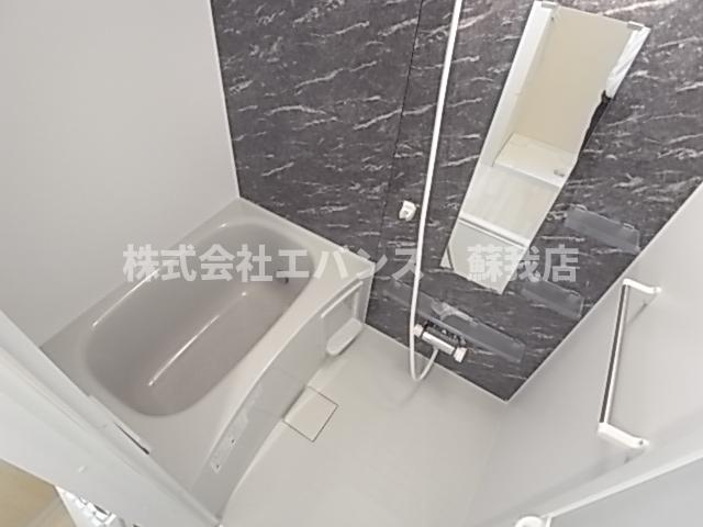 バス・シャワールーム　ゆったり過ごせるお風呂です