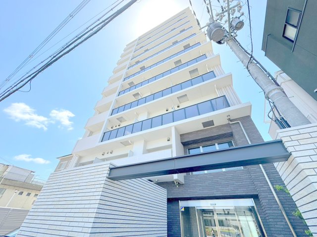 建物外観　存在感のある外観は落ちついた色合いで、堂々としていますね。