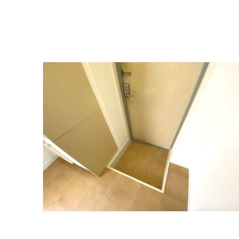 玄関　玄関を一歩入ると・・・こんな感じです。