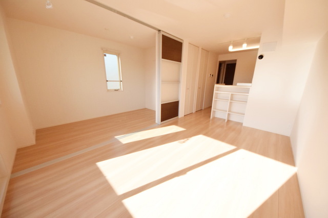 居室・リビング　～広々お部屋で気持ちいい～
