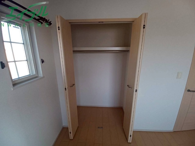 収納　同型参考写真