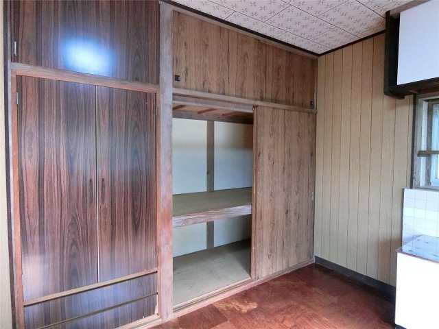 収納　整理整頓もしやすい中段付きの収納♪