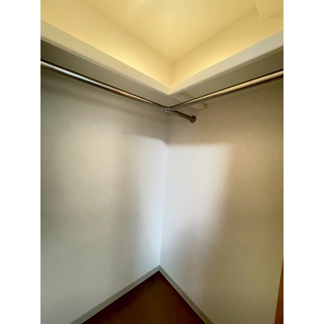 収納　ウォークインクローゼット参照画像