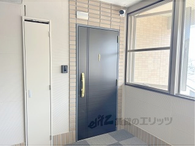 玄関　＊建築中