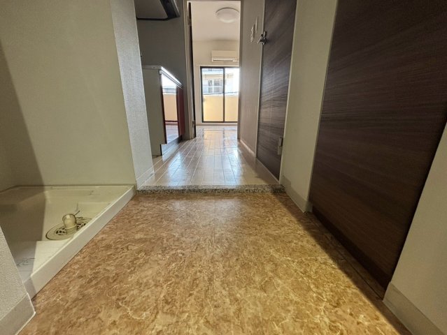 玄関　詳細は、RISUMO江坂本店→06-6155-7137まで♪