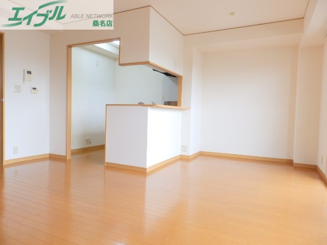 居室・リビング　同型参考写真