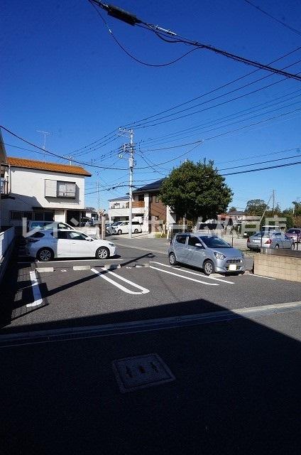 駐車場　車をお持ちの方に嬉しい駐車場付きの物件です