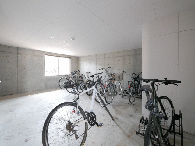 その他共有部分　☆屋内駐輪場付き☆