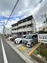 建物外観　３階建てマンションです。
