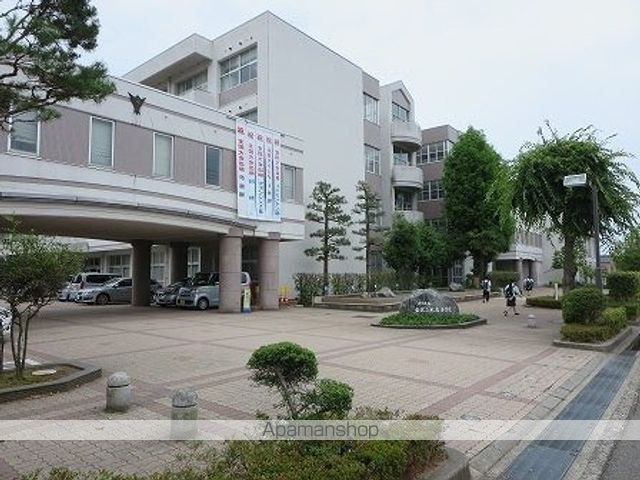 高校・高専　石川県立金沢二水高校（高校・高専）まで323m
