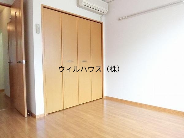 居室・リビング　広々洋室！