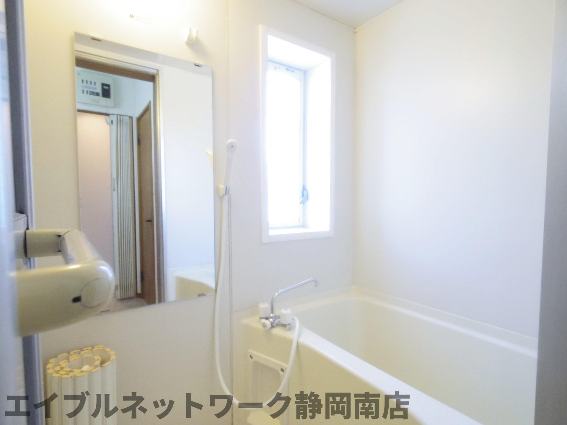 バス・シャワールーム　日々の暮らしに欠かせないお風呂です