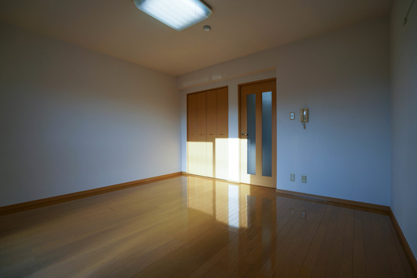 居室・リビング　同じ建物の別のお部屋