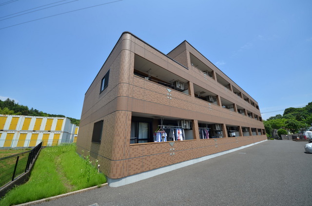 建物外観　★緑の多い、住みよいエリアに建つマンション★