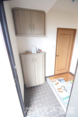 玄関　落ち着いた玄関です