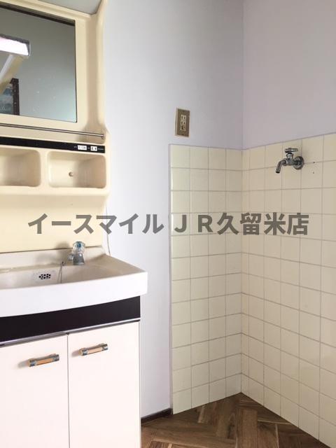 洗面設備　コンパクトで使いやすい洗面所
