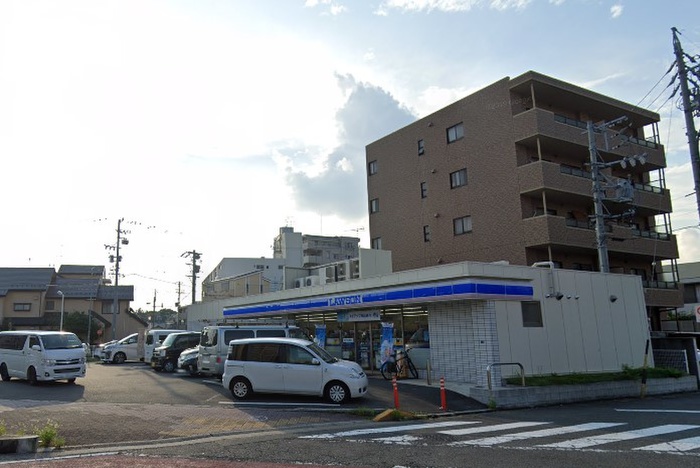 ドラックストア　ローソン東区芳野3丁目店（ドラッグストア）まで2147m