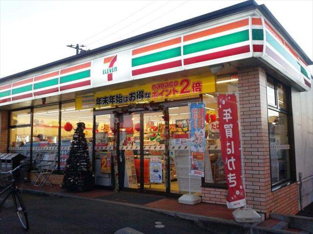 コンビニ　セブン－イレブンさいたま三橋３丁目店（コンビニ）まで814m