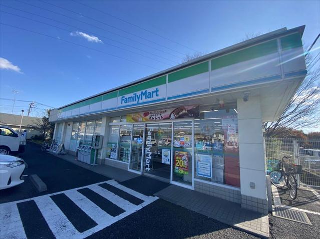 コンビニ　ファミリーマート大宮三橋四丁目店（コンビニ）まで968m
