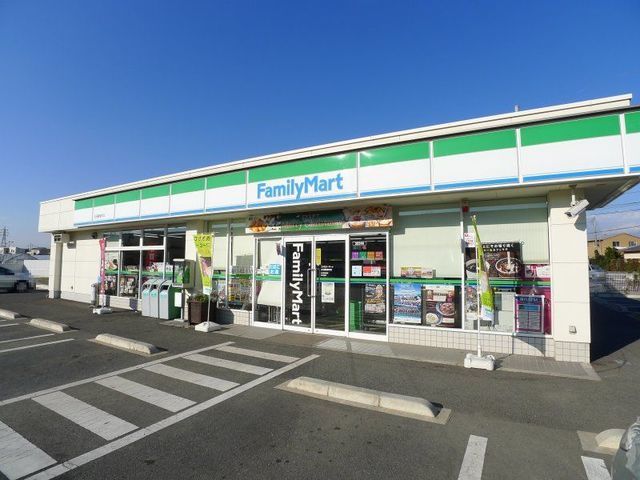 コンビニ　ファミリーマート太田薮塚町店（コンビニ）まで1000m